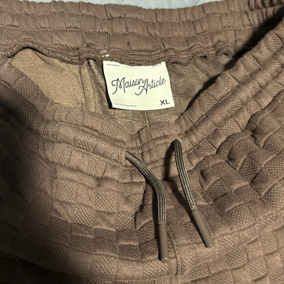 Men's Brown Textured Shorts - Picture 4 of 4